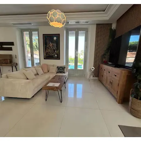 Le Petit Camille *